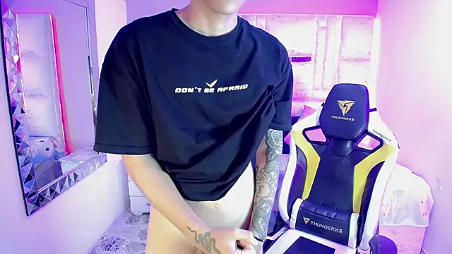 Brayan lopezz online show from 01-27-25, 03:50