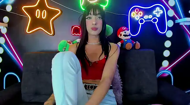 Sophia hoyos  online show from 03-19-25, 10:00