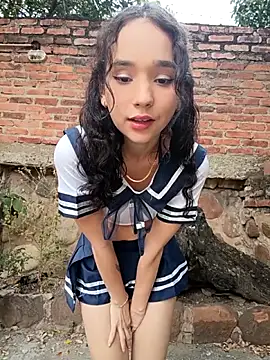 sweet outdoor charm online show from 03-22-26, 08:01