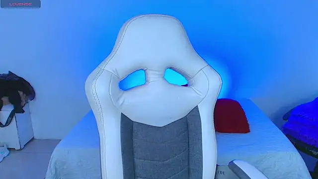 sofiakey online show from 04-23-26, 04:35