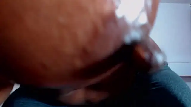 Snapshot of GREATNIPLES chatting on 02-03-25, 09:30 GREATNIPLES online show from 02-03-25, 09:30