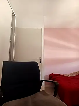 Nell-X online show from 05-18-26, 11:27
