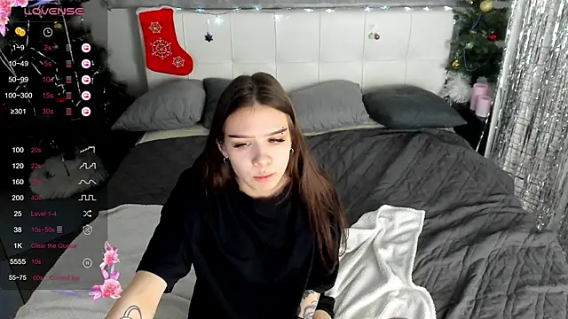 Snapshot of SweetyDeviliya chatting on 01-11-25, 06:14 SweetyDeviliya online show from 01-11-25, 06:14