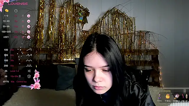 Snapshot of SweetyDeviliya chatting on 02-04-25, 12:00 SweetyDeviliya online show from 02-04-25, 12:00