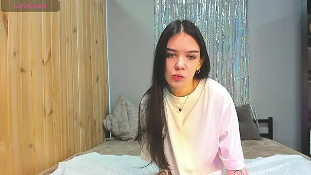 Snapshot of SweetyDeviliya chatting on 03-05-25, 10:22 SweetyDeviliya online show from 03-05-25, 10:22