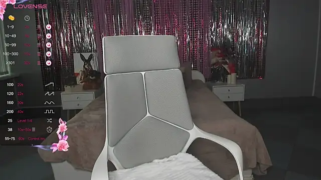 Snapshot of SweetyDeviliya chatting on 03-11-25, 10:29 SweetyDeviliya online show from 03-11-25, 10:29
