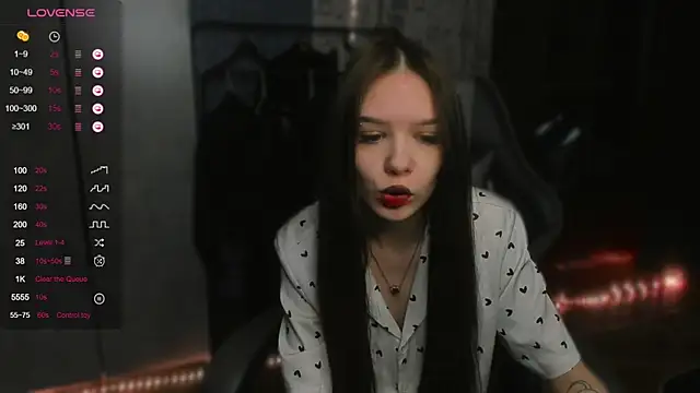 Snapshot of SweetyDeviliya chatting on 10-14-25, 04:35 SweetyDeviliya online show from 10-14-25, 04:35