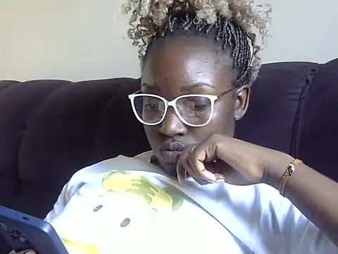 Chichii- online show from 12-15-25, 02:10