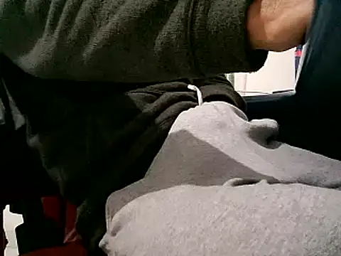 Snapshot of bbehemothh chatting on 05-13-26, 12:08 bbehemothh online show from 05-13-26, 12:08