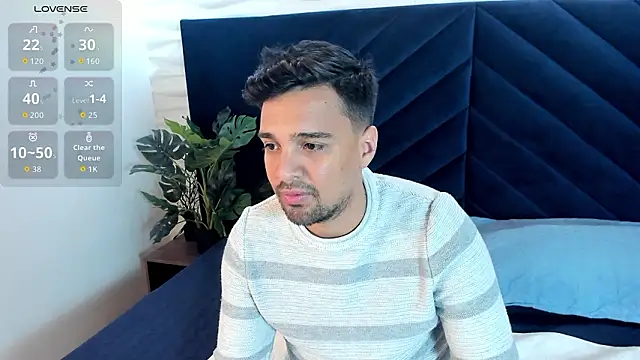 Snapshot of Edward_max chatting on 02-10-26, 03:43 Edward max online show from 02-10-26, 03:43