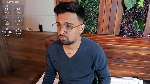 Snapshot of Edward_max chatting on 02-18-26, 03:46 Edward max online show from 02-18-26, 03:46