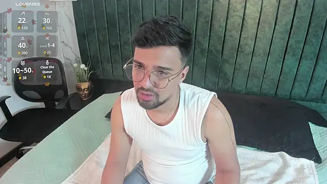 Snapshot of Edward_max chatting on 02-20-26, 03:36 Edward max online show from 02-20-26, 03:36