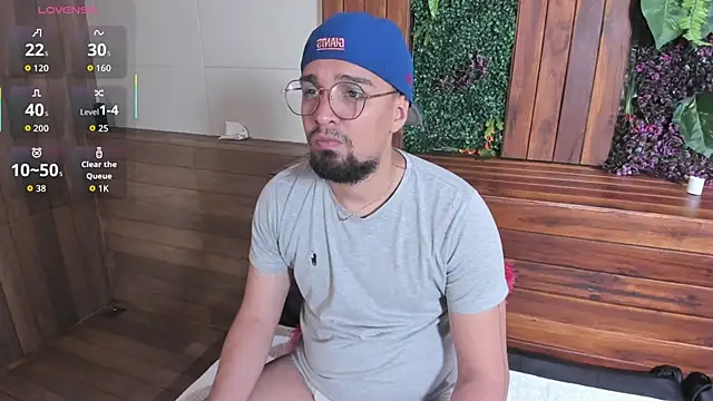 Snapshot of Edward_max chatting on 03-25-26, 03:34 Edward max online show from 03-25-26, 03:34