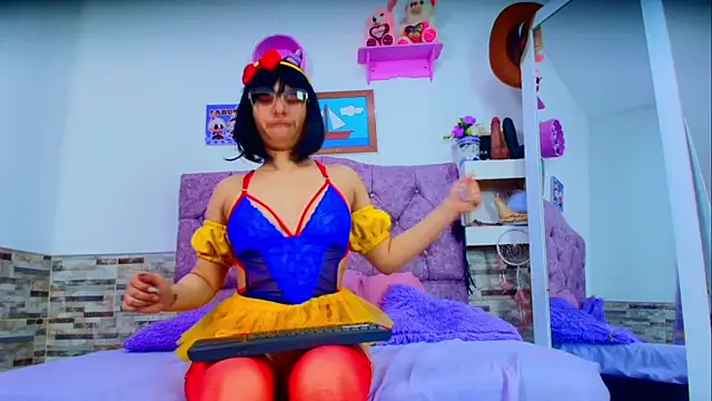 Snapshot of Melannytaylor chatting on 10-08-25, 08:28 Melannytaylor online show from 10-08-25, 08:28