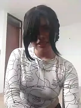 Snapshot of Elsa_sweet chatting on 01-08-25, 04:44 Elsa sweet online show from 01-08-25, 04:44