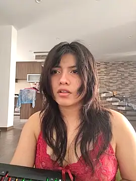 Snapshot of Elsa_sweet chatting on 09-19-25, 06:08 Elsa sweet online show from 09-19-25, 06:08