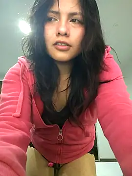 Snapshot of Elsa_sweet chatting on 09-26-25, 03:21 Elsa sweet online show from 09-26-25, 03:21