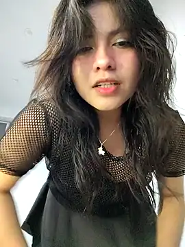 Snapshot of Elsa_sweet chatting on 10-08-25, 04:10 Elsa sweet online show from 10-08-25, 04:10