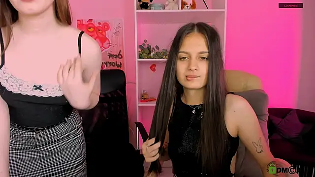 Snapshot of pure_radiance1 chatting on 09-26-25, 05:44 pure radiance1 online show from 09-26-25, 05:44