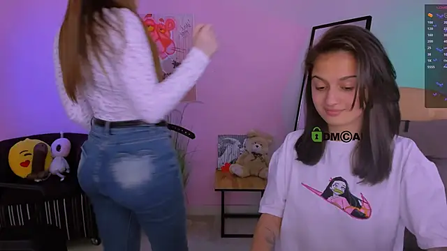 Snapshot of pure_radiance1 chatting on 10-06-25, 12:46 pure radiance1 online show from 10-06-25, 12:46