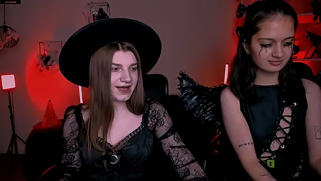 Snapshot of pure_radiance1 chatting on 10-22-25, 09:53 pure radiance1 online show from 10-22-25, 09:53