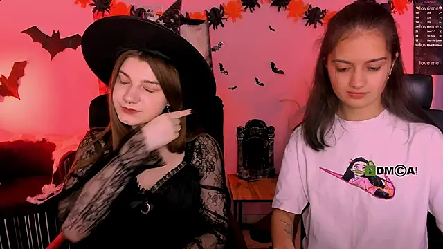 Snapshot of pure_radiance1 chatting on 10-31-25, 08:48 pure radiance1 online show from 10-31-25, 08:48