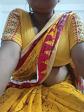 Snapshot of Priya_2222 chatting on 05-22-26, 07:19 Priya 2222 online show from 05-22-26, 07:19