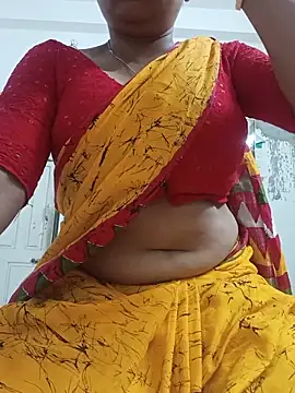 Snapshot of Priya_2222 chatting on 06-01-26, 07:04 Priya 2222 online show from 06-01-26, 07:04