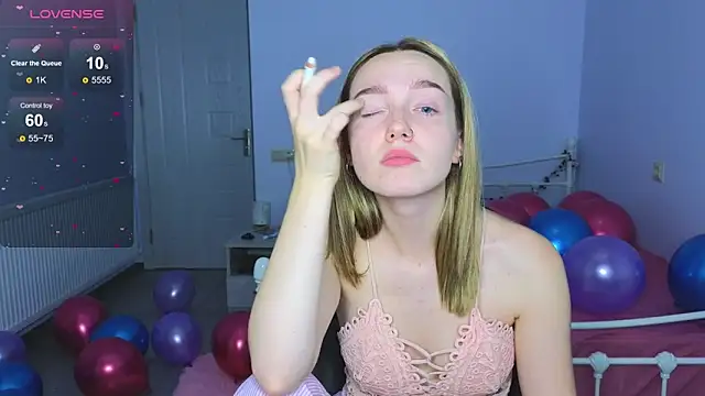 Wild Sophie  online show from 11-26-25, 06:42