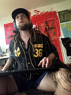 Ozomitro online show from 10-31-25, 02:51