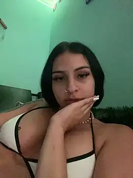 Hilary pinkk online show from 12-17-24, 10:11