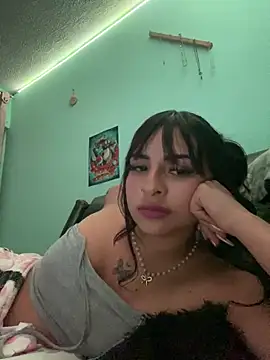 Hilary pinkk online show from 12-31-24, 05:11