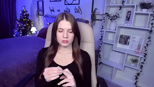 BellaSweetHeart online show from 12-23-24, 01:03