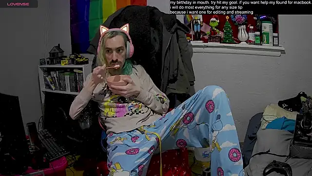 tallnerdyguy online show from 01-20-25, 01:07