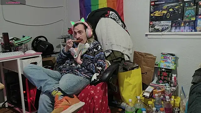 tallnerdyguy online show from 05-03-26, 03:23