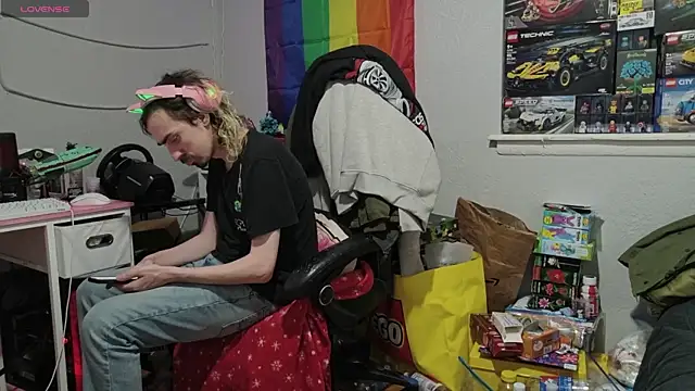 tallnerdyguy online show from 05-10-26, 02:28