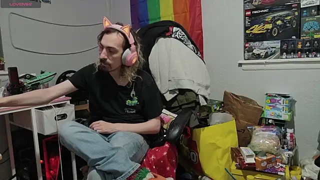 tallnerdyguy online show from 05-11-26, 02:17