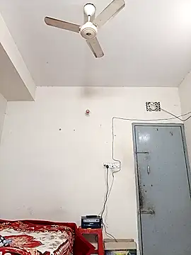 Snapshot of Tisha-01 chatting on 02-14-26, 02:47 Tisha-01 online show from 02-14-26, 02:47