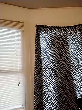 ivylee31 online show from 02-07-25, 10:20