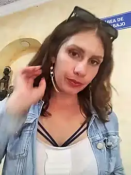 Alysson-- online show from 01-14-25, 07:11