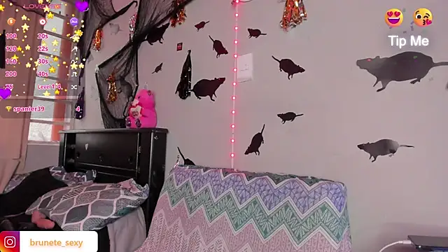 Snapshot of Brunettesexy0 chatting on 10-07-25, 07:11 Brunettesexy0 online show from 10-07-25, 07:11