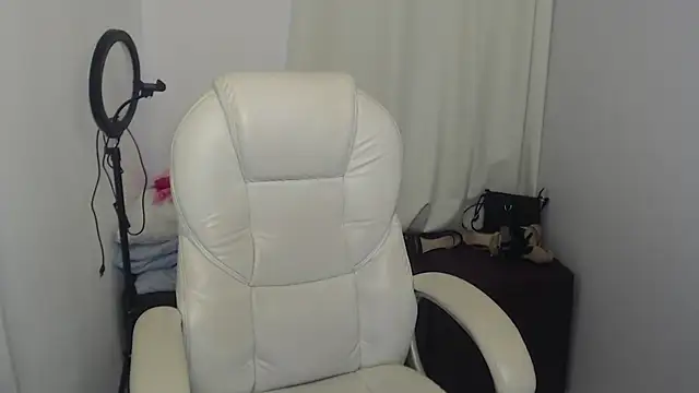 Abby Halliwey online show from 01-03-25, 08:22