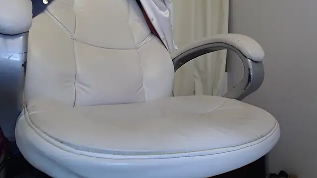 Abby Halliwey online show from 01-26-25, 05:45