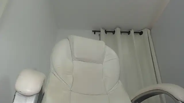 Abby Halliwey online show from 03-09-25, 03:32