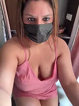 Reena Darlinggg online show from 01-30-25, 06:46