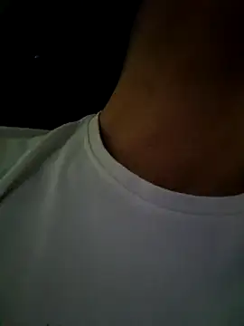 Snapshot of Ale_smash chatting on 02-14-25, 04:52 Ale smash online show from 02-14-25, 04:52