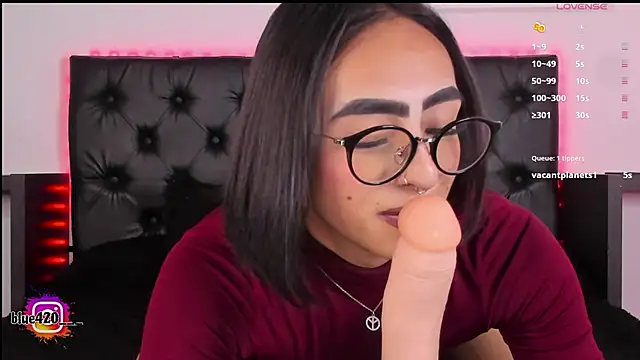 Skyler  blue4 online show from 02-04-25, 09:49