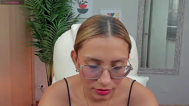Mia Sanchez01 online show from 12-30-24, 02:42