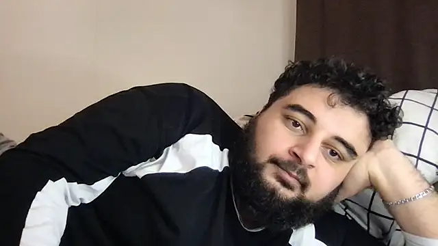 Snapshot of teddy_alan chatting on 12-01-25, 12:10 teddy alan online show from 12-01-25, 12:10