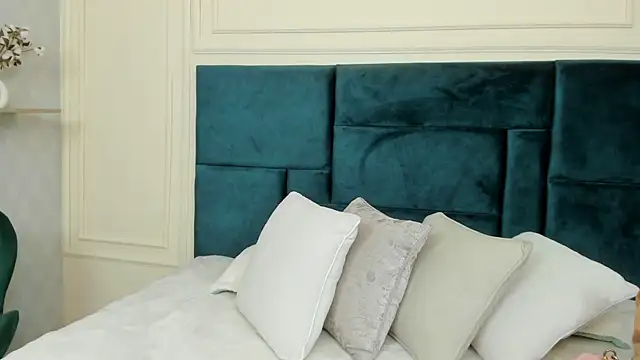 Charlotte Mayer online show from 02-19-25, 11:28